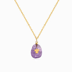 Colar em Aço Dourado com Pendente Ametista e Anjo