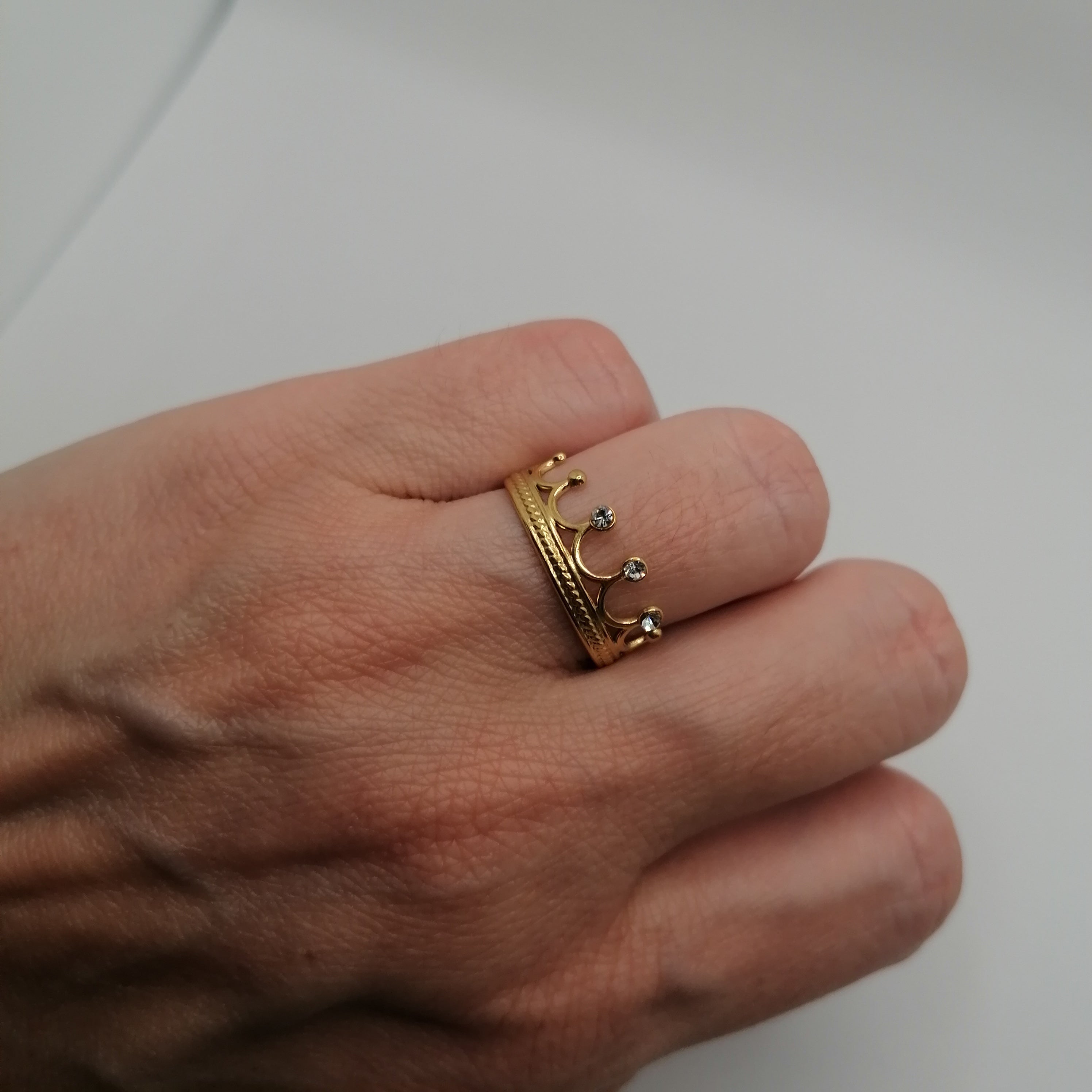 Anel em Aço Dourado Coroa 2
