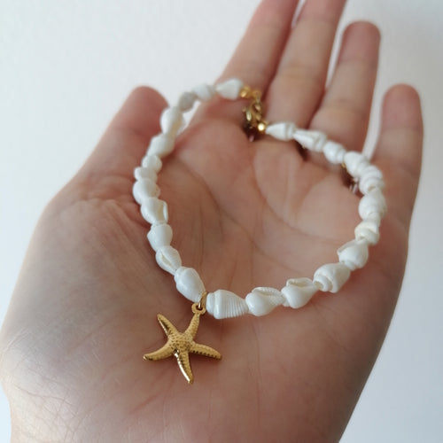 Pulseira de pé de Búzios com Pendentes Estrela do Mar (acabamentos aço)