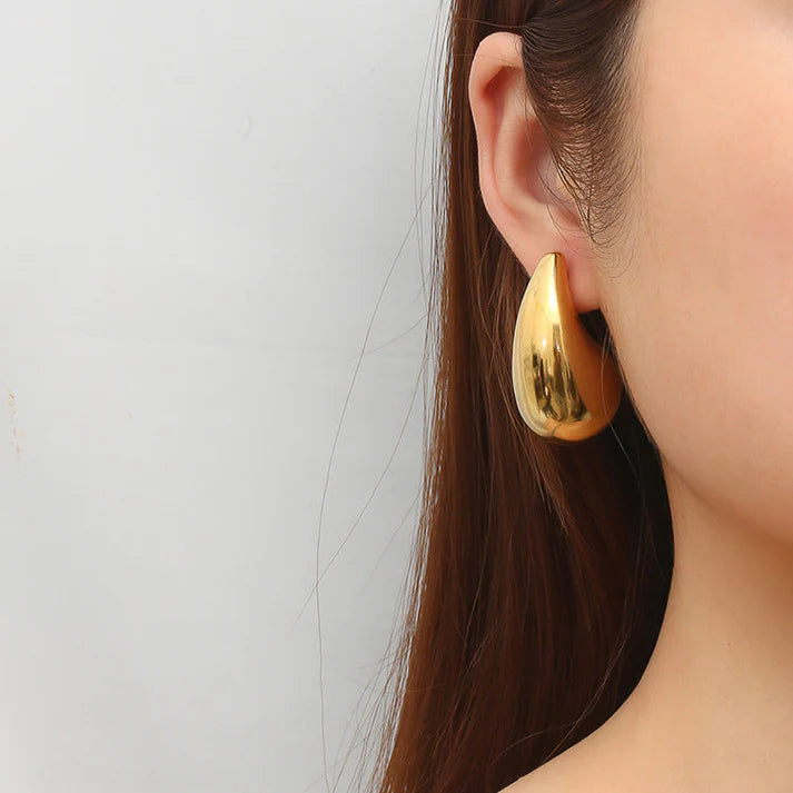 Brincos em Aço Dourado em Forma de Gota
