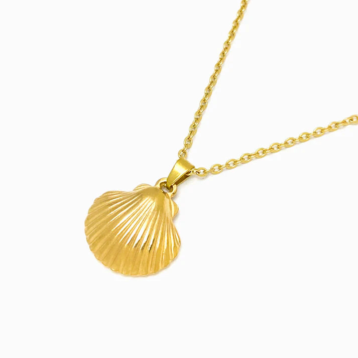 Colar em Aço Dourado Concha