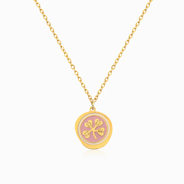 Colar em Aço Dourado com Trevo Rosa