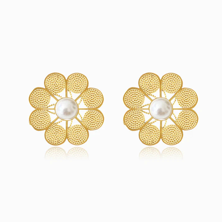Brincos em Aço Dourado Flor com Pérola