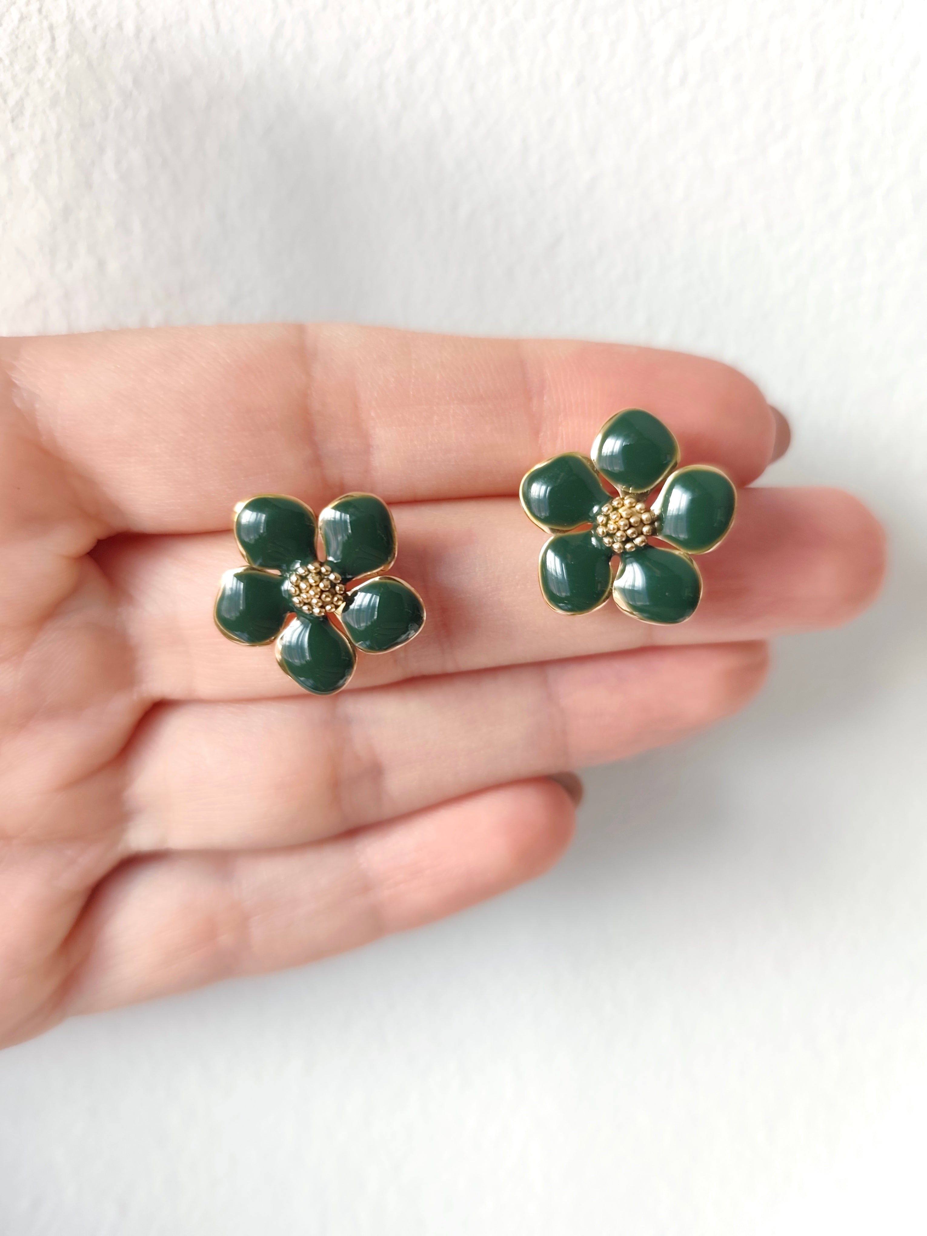 Brincos Aço Dourado Flor Verde Escuro