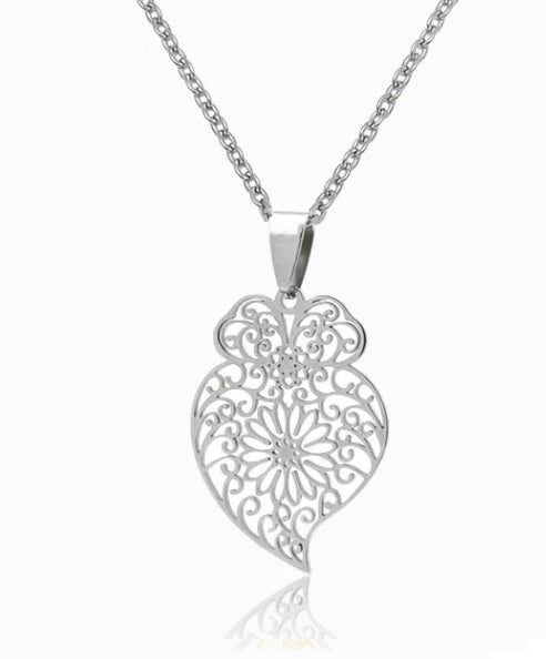 Colar Aço Prateado Coração Viana