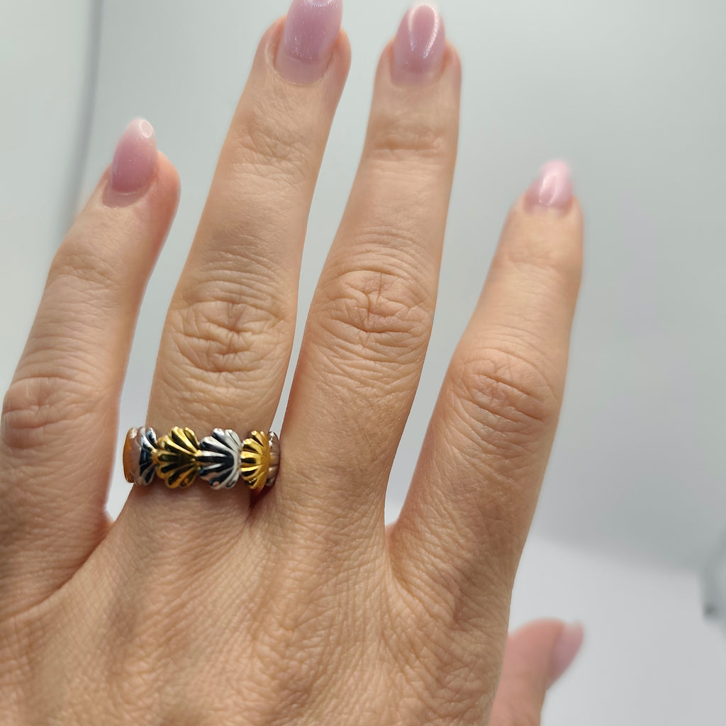 Anel em Aço Dourado e Prateado Conchas