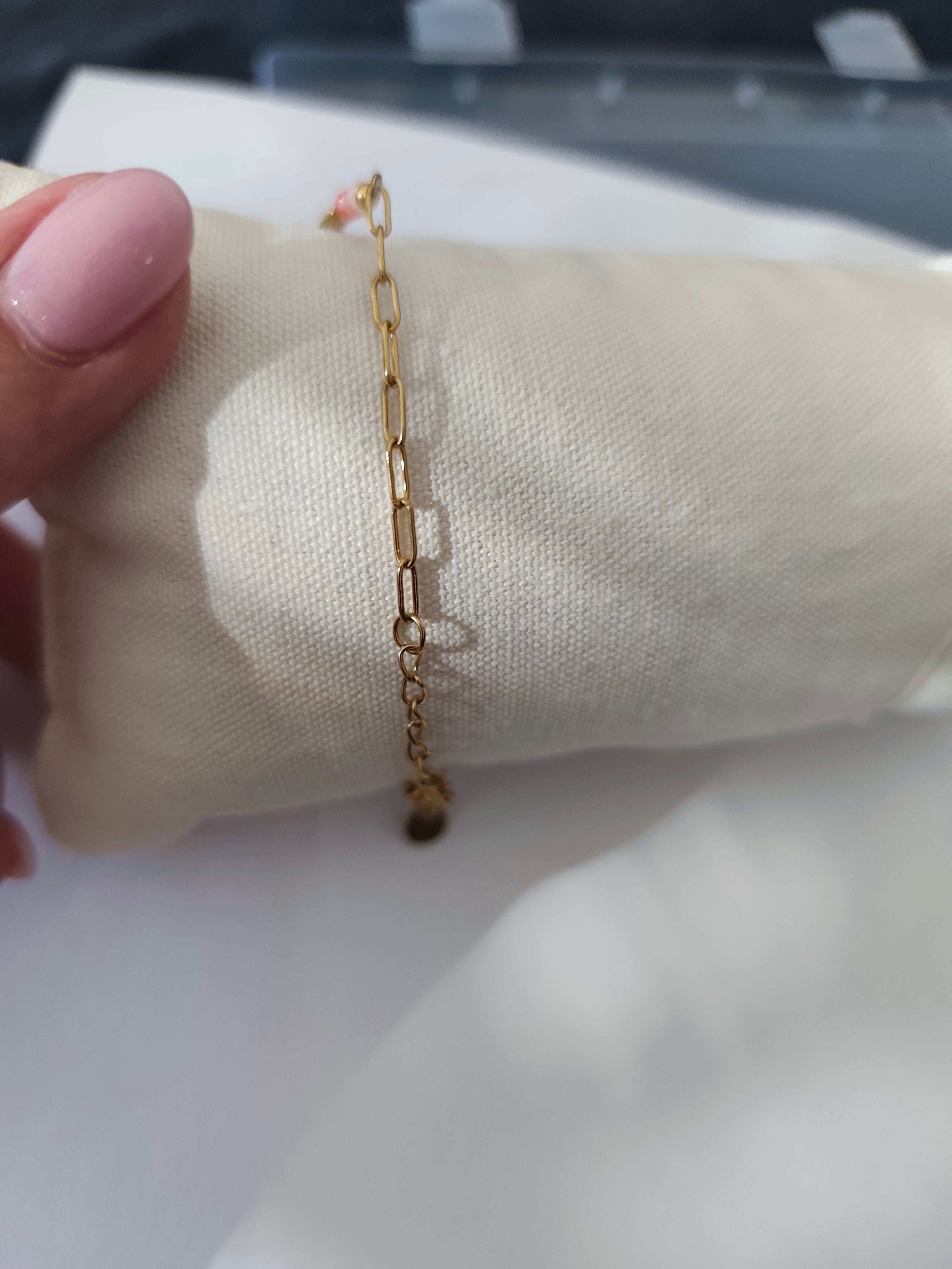 Pulseira em aço dourado criança